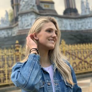 Meet your Posher, Alex